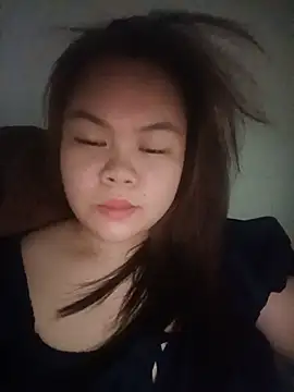 Truxcy1 online show from June 12, 2026, 1:32 pm