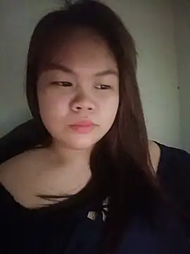 Truxcy1 online show from June 17, 2026, 1:34 pm