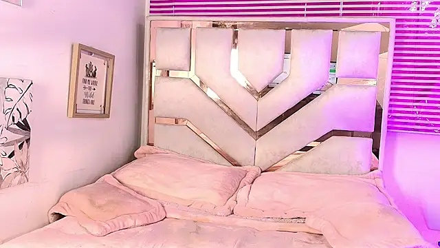 Milf vero online show from April 22, 2026, 2:40 pm