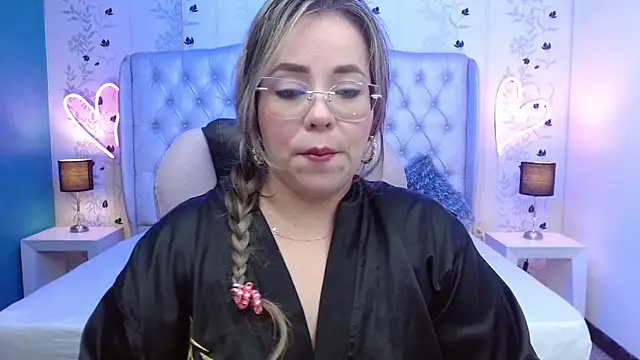 CharlotteSmithy online show from May 1, 2026, 2:21 pm