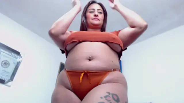 FrancheskaCurvy online show from April 22, 2026, 2:36 am