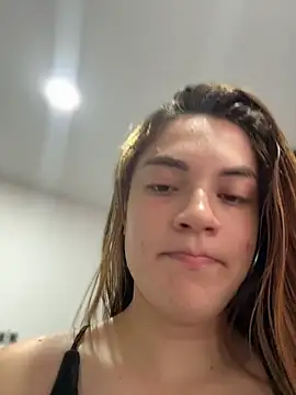  EmmaDavis  online show from May 20, 2026, 4:24 pm