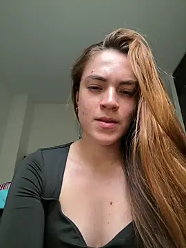  EmmaDavis  online show from June 5, 2026, 9:42 pm