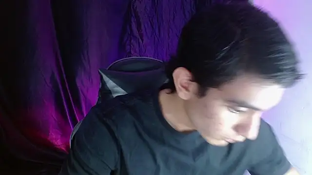 Snapshot of dante_18cm_ chatting on May 11, 2026, 12:38 am dante 18cm online show from May 11, 2026, 12:38 am