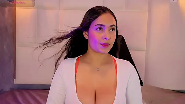 Snapshot of Violetta_rose_ chatting on April 22, 2026, 9:27 pm Violetta rose online show from April 22, 2026, 9:27 pm