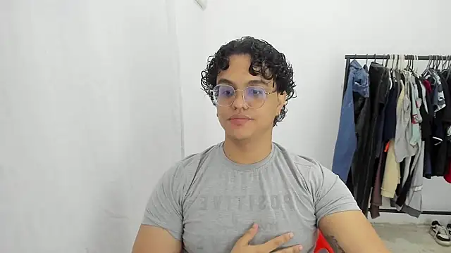 Donatello versus online show from April 20, 2026, 11:06 pm