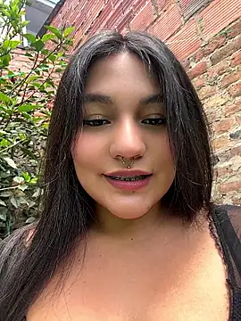 Snapshot of emily_gv1 chatting on July 14, 2026, 5:51 pm emily gv1 online show from July 14, 2026, 5:51 pm