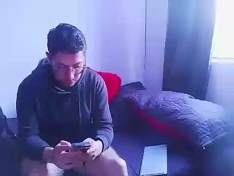 Letorres19 online show from April 23, 2026, 10:56 pm