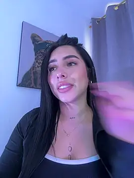IsabellaNoir  online show from April 23, 2026, 9:50 pm