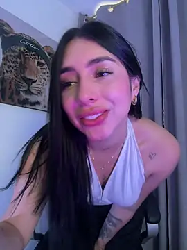 IsabellaNoir  online show from April 27, 2026, 10:08 pm