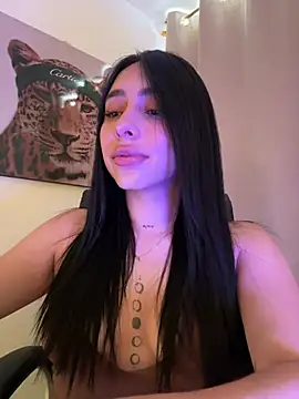 Snapshot of IsabellaNoir_ chatting on July 15, 2026, 4:45 pm IsabellaNoir online show from July 15, 2026, 4:45 pm
