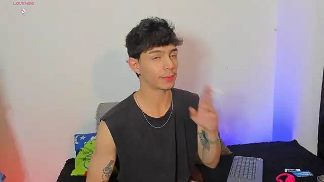  IanLark online show from May 19, 2026, 11:00 pm
