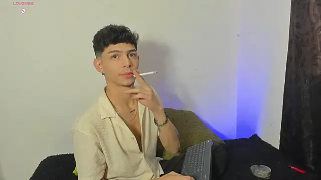  IanLark online show from May 22, 2026, 2:12 pm