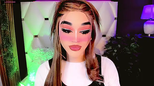 Snapshot of Camila_Vasquezz1 chatting on June 27, 2026, 11:48 am Camila Vasquezz1 online show from June 27, 2026, 11:48 am