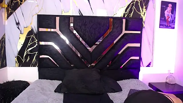 sophiasmithcs online show from April 23, 2026, 3:08 am