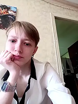  LindaMiller  online show from May 9, 2026, 8:08 am