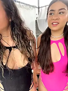 SinSirenXXX online show from June 15, 2026, 1:13 pm