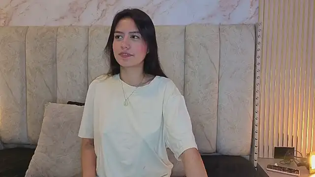 Alahia Bloom online show from June 18, 2026, 11:58 am