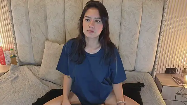 Alahia Bloom online show from June 22, 2026, 12:02 pm