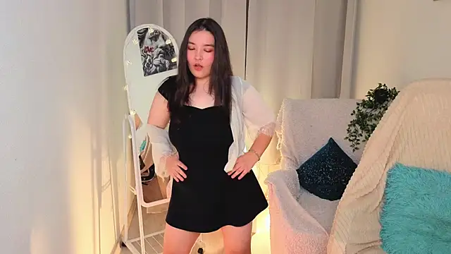 MomoRins online show from May 8, 2026, 10:26 pm