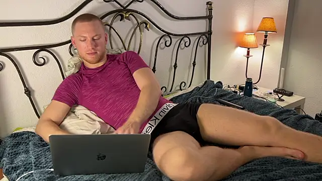 pavelrey online show from June 1, 2026, 11:28 pm