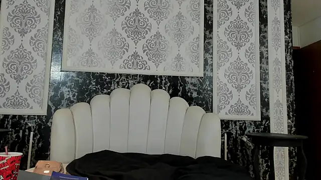 Agata Jade online show from May 26, 2026, 11:50 am