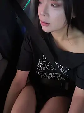 lilina520 online show from May 19, 2026, 12:55 pm