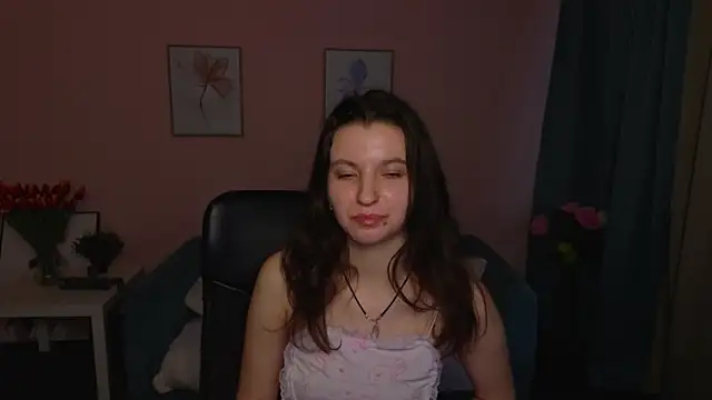 BelovedAlice online show from April 25, 2026, 6:38 am