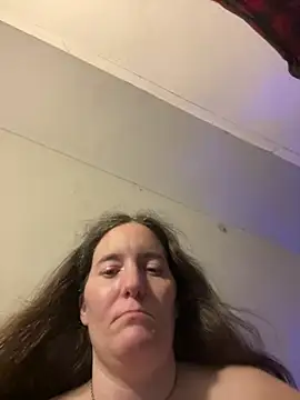 Mini83 online show from July 14, 2026, 2:05 am