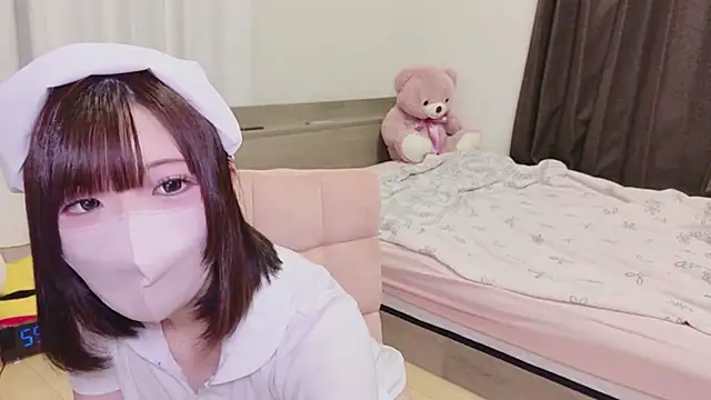 hiyo0001 online show from May 10, 2026, 12:21 pm