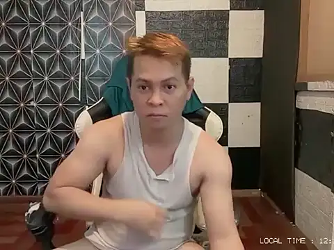 FuckMeeGUYS online show from May 25, 2026, 4:18 am