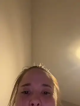 Poppylooloo online show from May 7, 2026, 8:03 pm