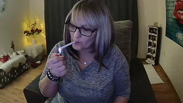 Snapshot of Divineblond chatting on January 24, 2025, 6:25 pm Divineblond online show from January 24, 2025, 6:25 pm