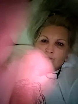 Divineblond online show from November 2, 2025, 7:49 pm