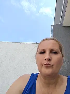 Snapshot of Divineblond chatting on May 11, 2026, 11:05 am Divineblond online show from May 11, 2026, 11:05 am