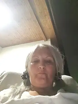 Snapshot of Divineblond chatting on June 23, 2026, 10:52 pm Divineblond online show from June 23, 2026, 10:52 pm