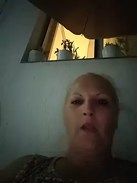 Snapshot of Divineblond chatting on July 2, 2026, 7:31 pm Divineblond online show from July 2, 2026, 7:31 pm