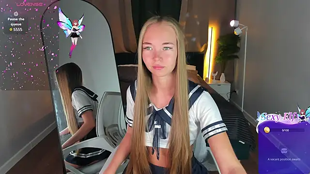 Milana Sorrento online show from June 19, 2026, 12:15 am