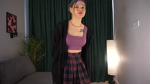 FernMerilos online show from April 28, 2026, 5:34 am