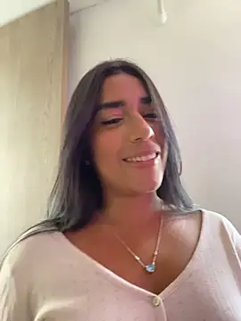Snapshot of SaryJonex chatting on May 19, 2026, 3:29 pm SaryJonex online show from May 19, 2026, 3:29 pm