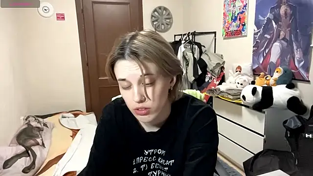 Queen moments  online show from April 27, 2026, 1:20 pm