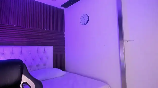 EmilyMora1  online show from July 7, 2026, 4:59 am