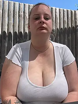 alluring eina online show from May 1, 2026, 11:04 am