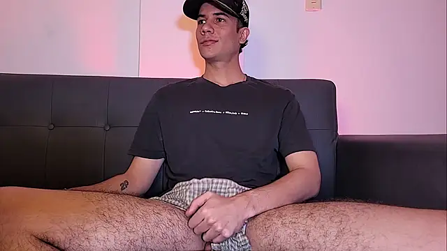 Derek stud  online show from April 29, 2026, 4:05 am