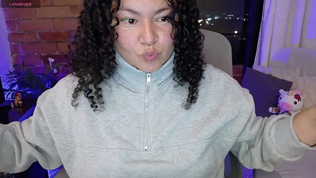 Snapshot of MissBronte chatting on June 25, 2026, 1:49 am MissBronte online show from June 25, 2026, 1:49 am