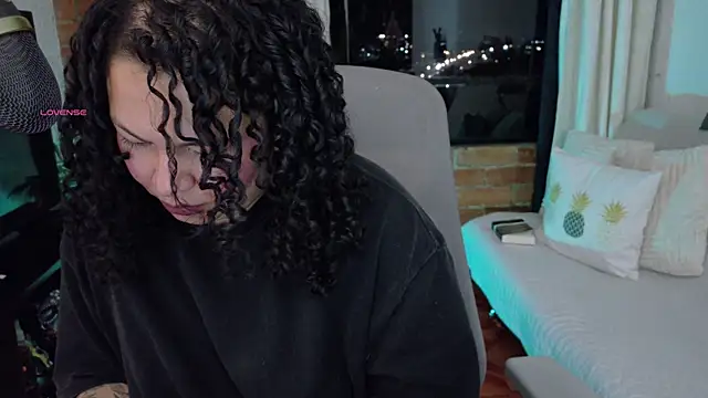 Snapshot of MissBronte chatting on July 7, 2026, 12:24 am MissBronte online show from July 7, 2026, 12:24 am