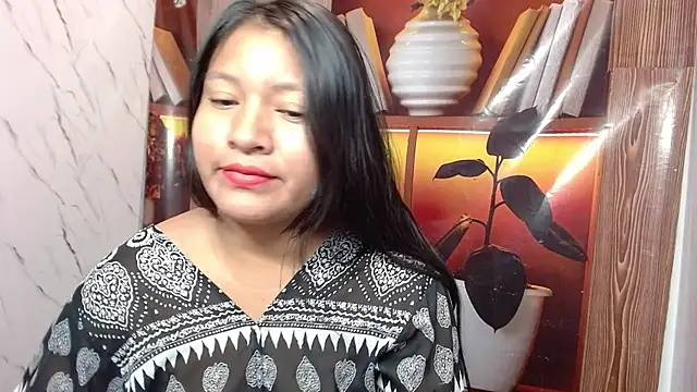 Sol vannesa online show from May 17, 2026, 5:16 am