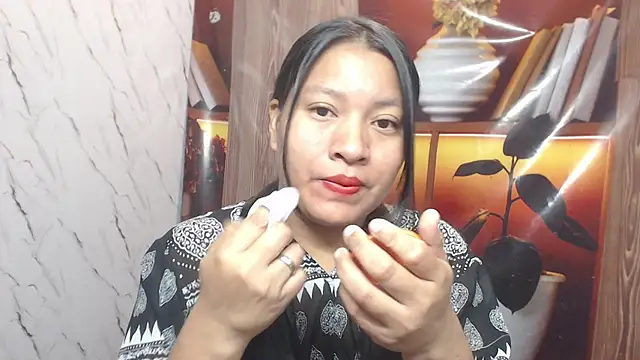 Sol vannesa online show from May 18, 2026, 11:43 pm
