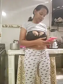 Stefany 03  online show from June 28, 2026, 1:22 am