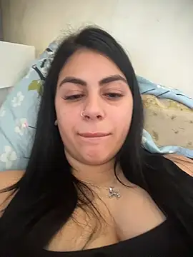 LilyLovell online show from May 7, 2026, 11:04 am
